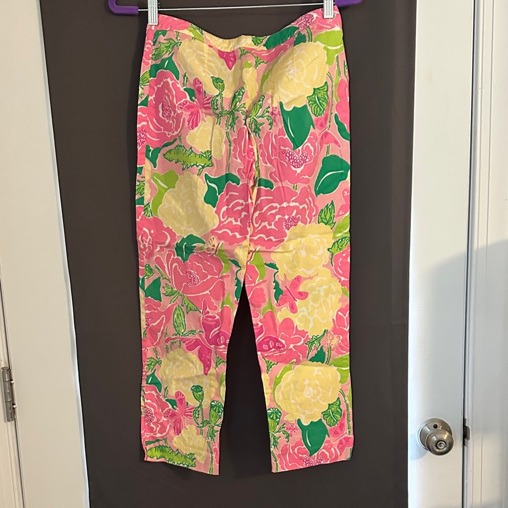 Lilly Pulitzer size 2 floral Print Cropped Pants - Picture 4 of 4